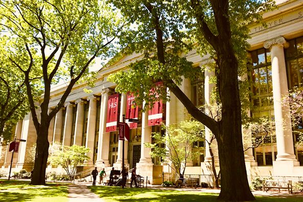 股權(quán)轉(zhuǎn)讓方抽逃出資、非法減資、未出資及未變更登記時(shí)受讓方的5大法律風(fēng)險(xiǎn)！