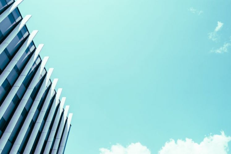 千億帝國的崩塌與重構：從杉杉集團破產重整案看企業控制權、債權人博弈與投資人策略