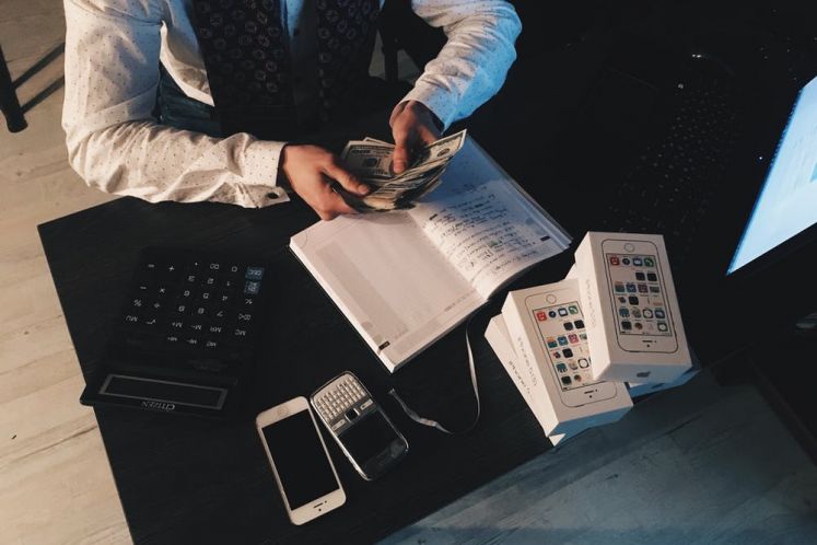 美國股債匯三殺，中債大A成了桃花源