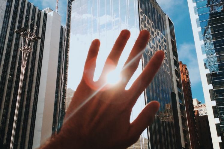 “萬科”凈虧損886億，身處最嚴峻危機中