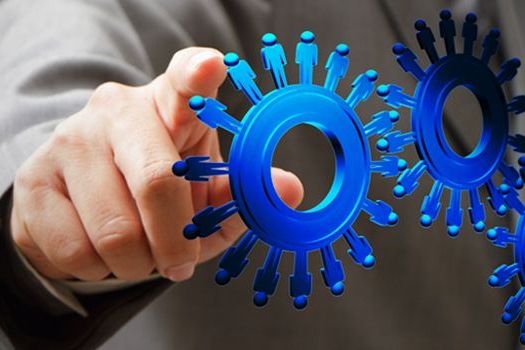 突發(fā)！兩輛大巴帶走百余人，催收大廠萬(wàn)乘金華分公司被端